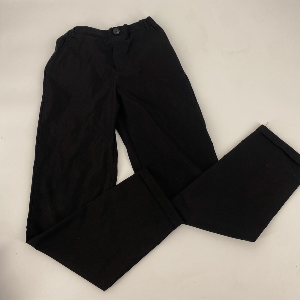 Pre-owned boys’ dressy pants in black, size 10Y.